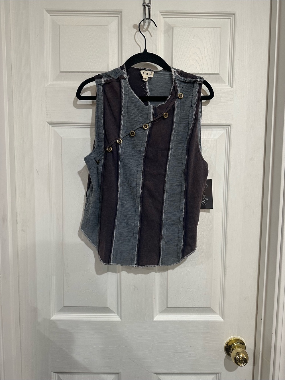 POL Vertical Patchwork Stripe Sleeveless Top & Decorative Buttons New With Tags